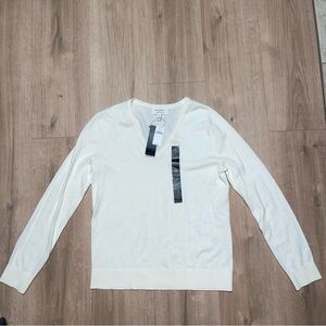 NWT Banana Republic Women’s Size Small V Neck White Forever Sweater Cotton Blend